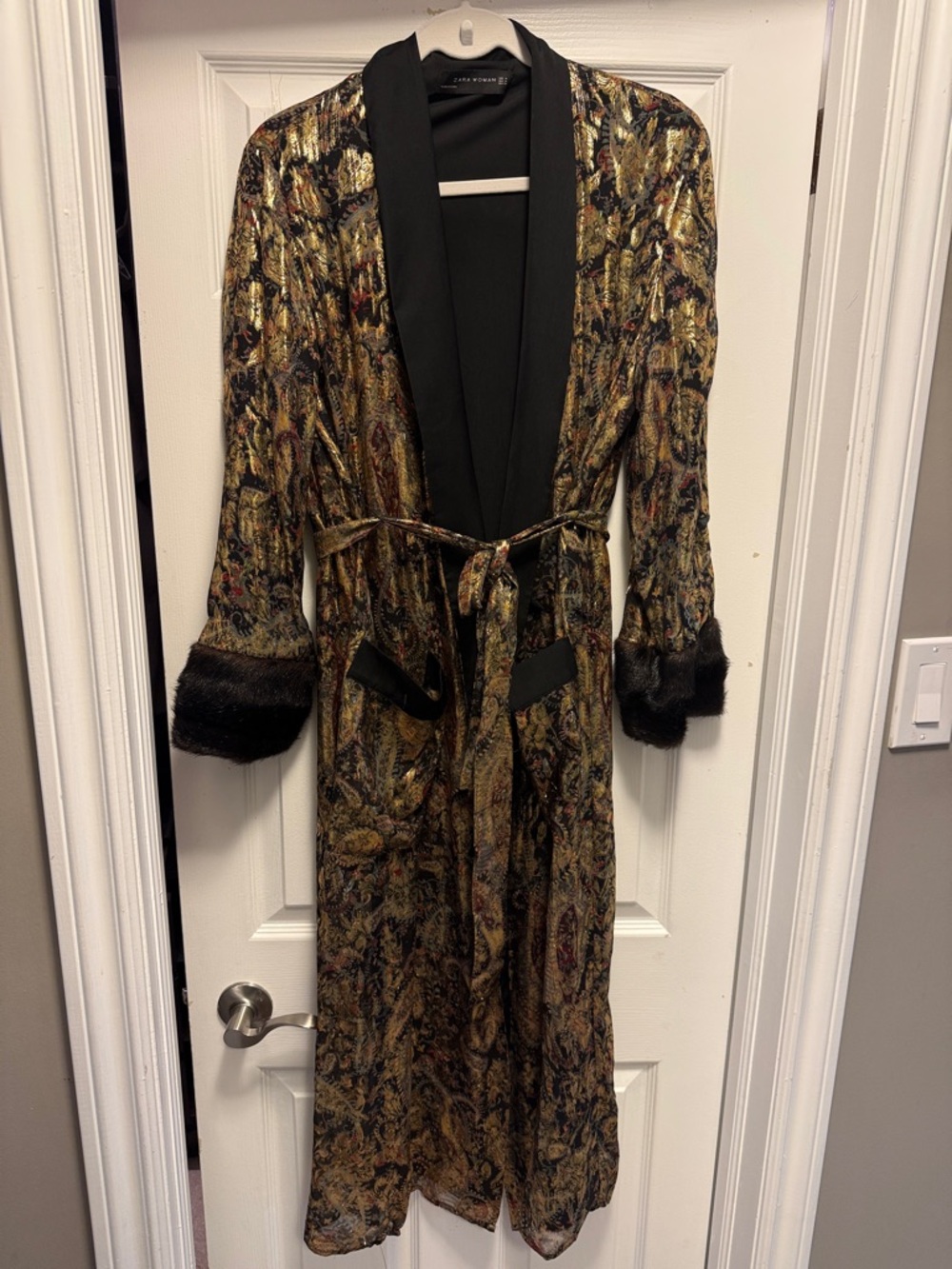 H&M Gold and Black Metallic Paisley Long Robe with Faux Fur Cuffs